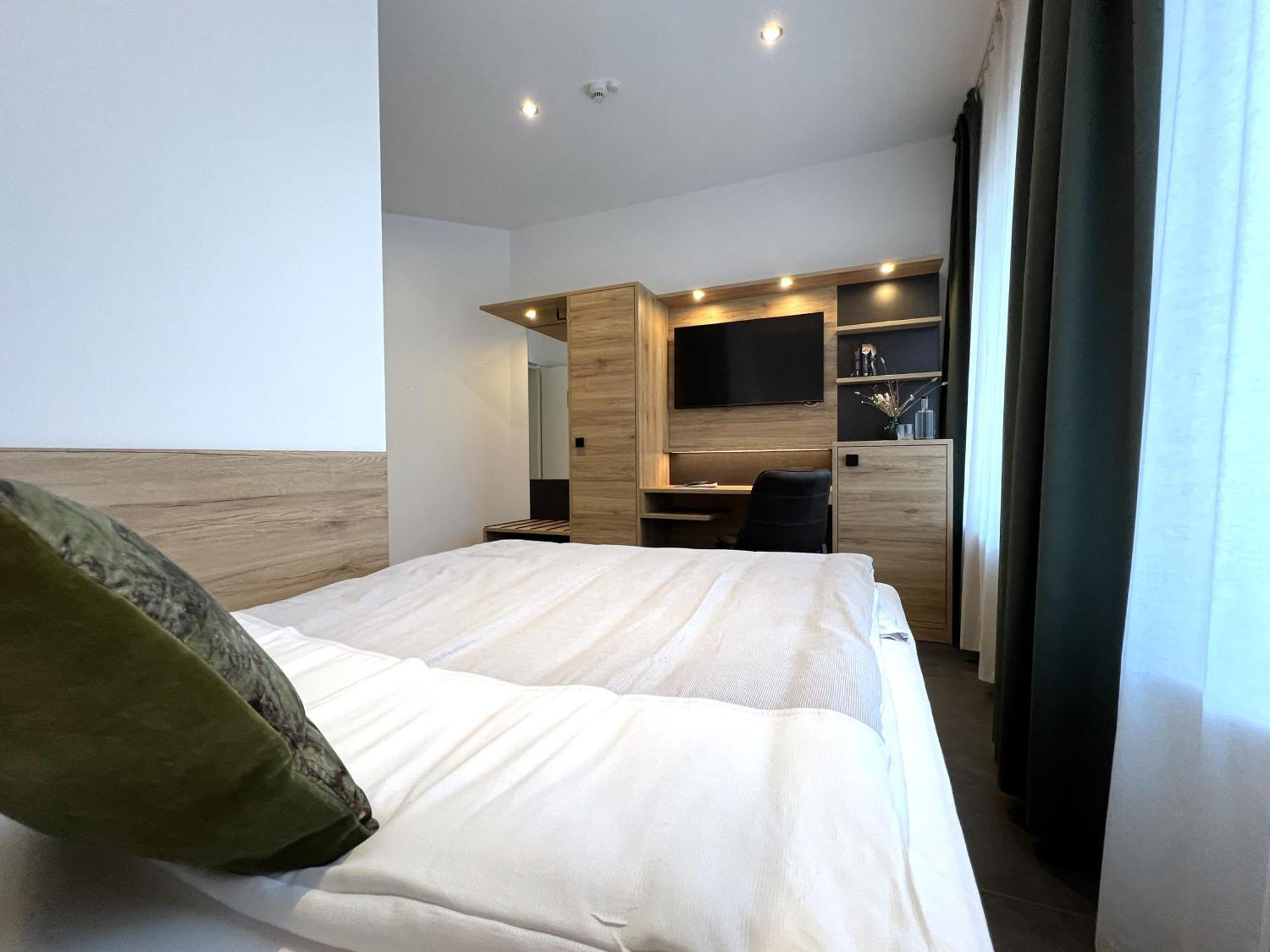 Hotel Haus Kuckenberg à Burscheid Extérieur photo
