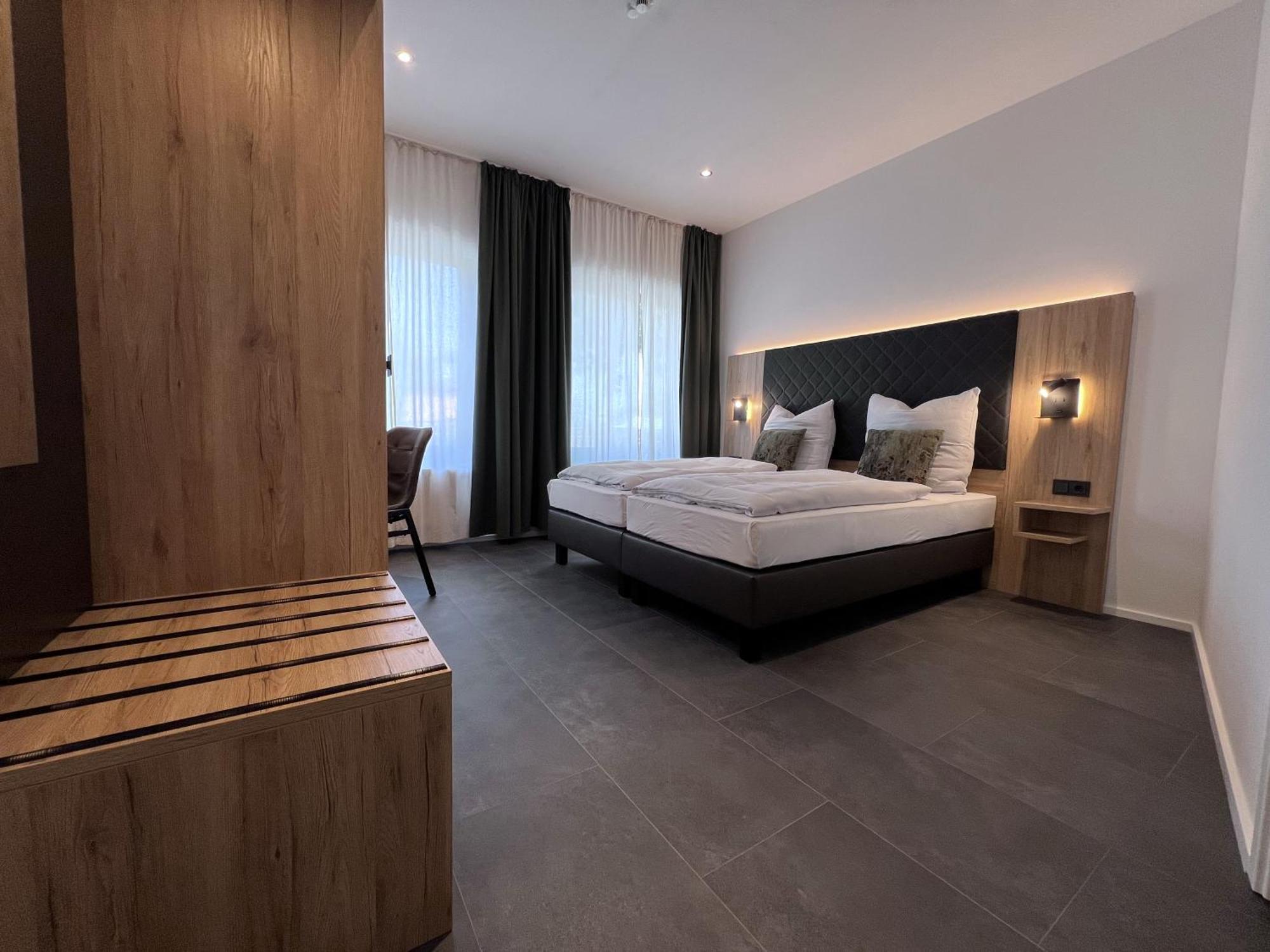 Hotel Haus Kuckenberg à Burscheid Extérieur photo